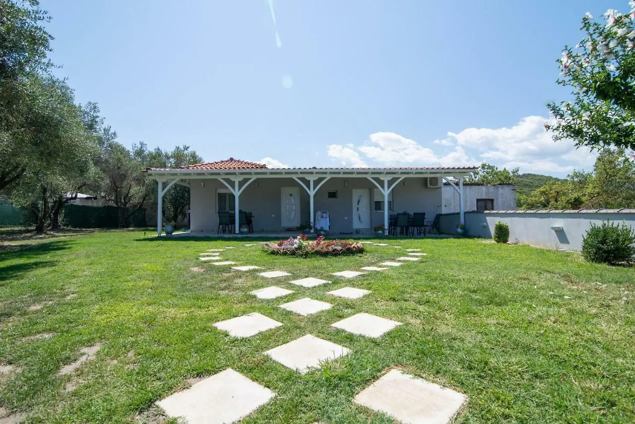 De Plata Apartments Sarti Holiday home
